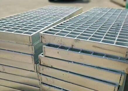 鋼格柵市場上為何玻璃鋼格柵更受歡迎？