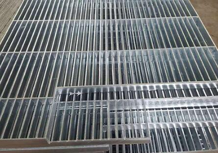 鍍鋅格柵板表面的處理方法