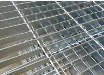 鍍鋅格柵板在安裝時需要注意的事情